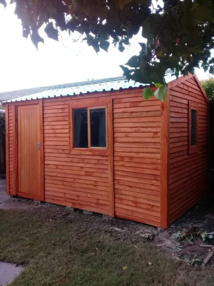 wooden-wendy-houses_0005.jpg